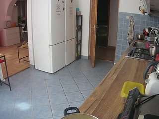 voyeurcam-julmodels-kitchen