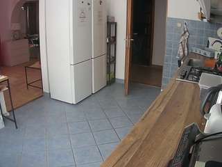 voyeurcam-julmodels-kitchen