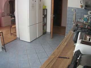 voyeurcam-julmodels-kitchen