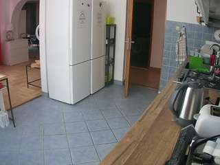 voyeurcam-julmodels-kitchen