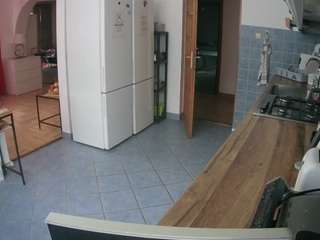 voyeurcam-julmodels-kitchen