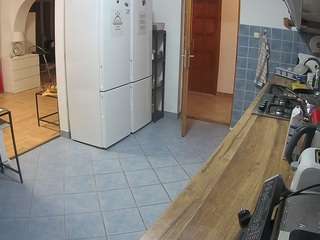 voyeurcam-julmodels-kitchen