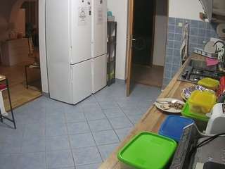 voyeurcam-julmodels-kitchen