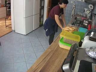 voyeurcam-julmodels-kitchen