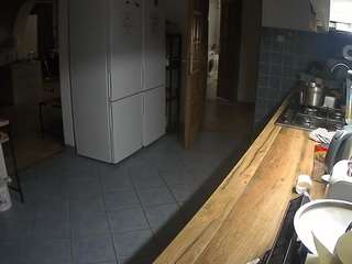 voyeurcam-julmodels-kitchen