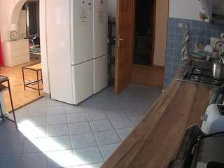voyeurcam-julmodels-kitchen