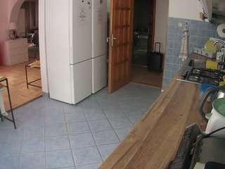 voyeurcam-julmodels-kitchen