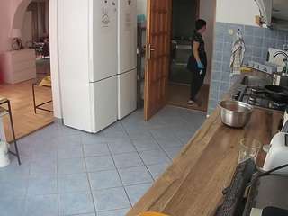 voyeurcam-julmodels-kitchen