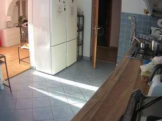 voyeurcam-julmodels-kitchen