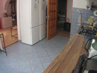 voyeurcam-julmodels-kitchen
