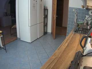 voyeurcam-julmodels-kitchen