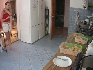 voyeurcam-julmodels-kitchen