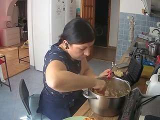 voyeurcam-julmodels-kitchen
