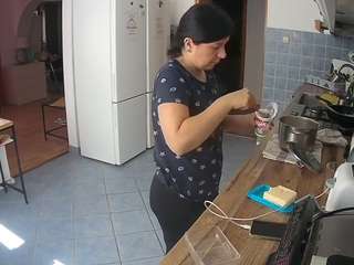 voyeurcam-julmodels-kitchen