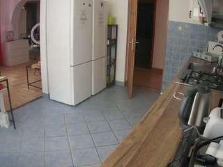 voyeurcam-julmodels-kitchen