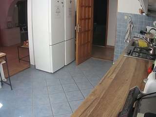 voyeurcam-julmodels-kitchen