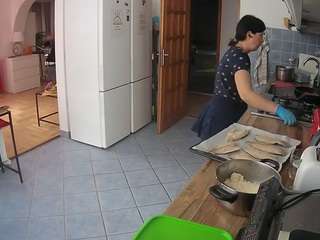 voyeurcam-julmodels-kitchen