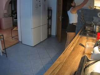 voyeurcam-julmodels-kitchen