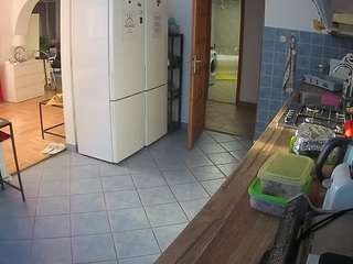 voyeurcam-julmodels-kitchen