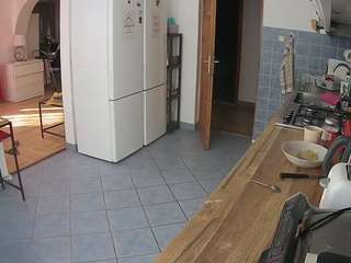 voyeurcam-julmodels-kitchen
