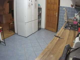 voyeurcam-julmodels-kitchen