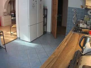 voyeurcam-julmodels-kitchen