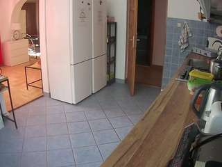 voyeurcam-julmodels-kitchen