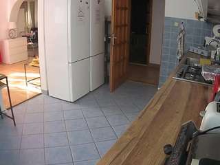 voyeurcam-julmodels-kitchen