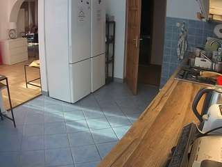 voyeurcam-julmodels-kitchen