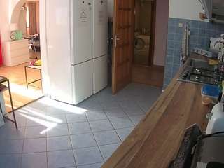 voyeurcam-julmodels-kitchen