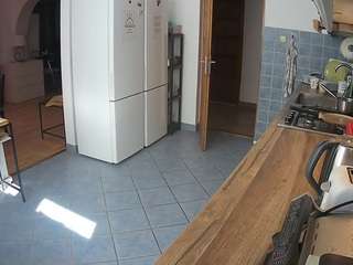 voyeurcam-julmodels-kitchen