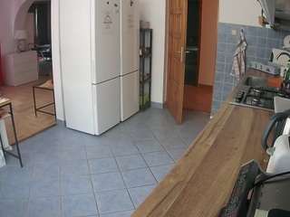 voyeurcam-julmodels-kitchen