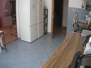 voyeurcam-julmodels-kitchen