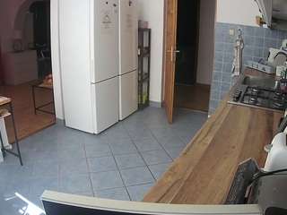 voyeurcam-julmodels-kitchen