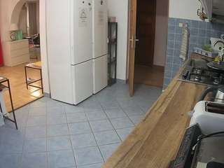 voyeurcam-julmodels-kitchen