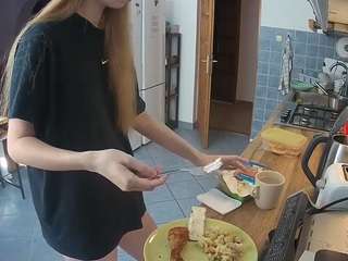 voyeurcam-julmodels-kitchen