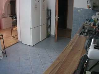 voyeurcam-julmodels-kitchen
