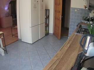 voyeurcam-julmodels-kitchen