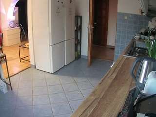 voyeurcam-julmodels-kitchen