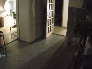 voyeurcam-julmodels-kitchen