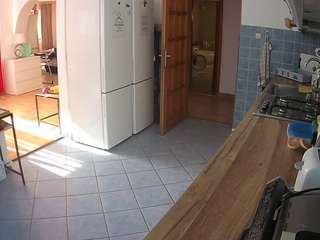 voyeurcam-julmodels-kitchen
