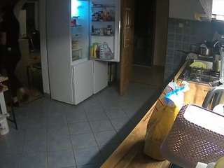 voyeurcam-julmodels-kitchen