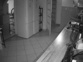 voyeurcam-julmodels-kitchen