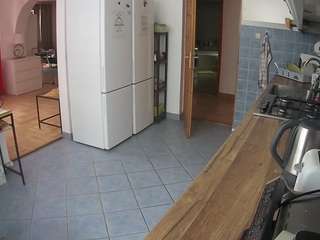 voyeurcam-julmodels-kitchen