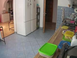 voyeurcam-julmodels-kitchen
