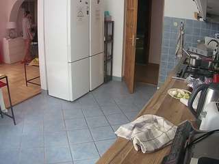 voyeurcam-julmodels-kitchen