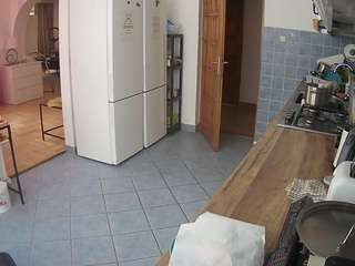 voyeurcam-julmodels-kitchen private show