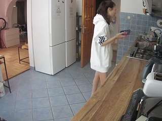 voyeurcam-julmodels-kitchen