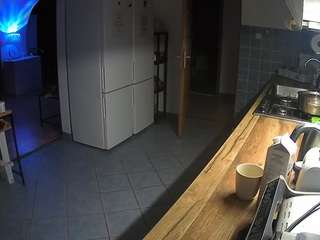 voyeurcam-julmodels-kitchen