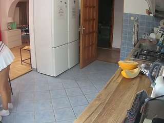 voyeurcam-julmodels-kitchen